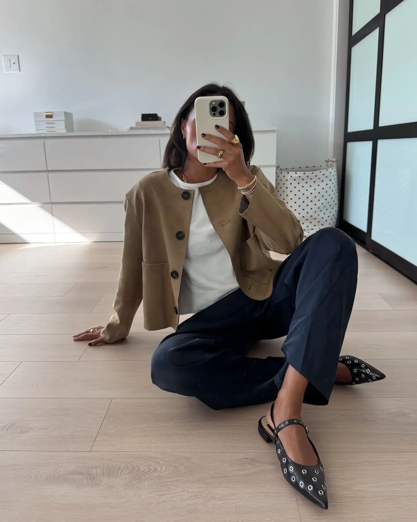 SEAME - Ruffa - Women's Jacket in Soft Suede with Long Sleeves & Button Closure Beige S